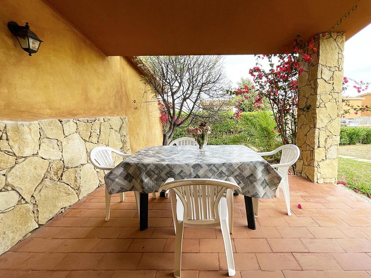 Erika Villa Castiadas Exterior photo